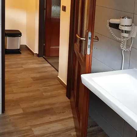 Hotel Bunkr - Modry Dum Karlštejn