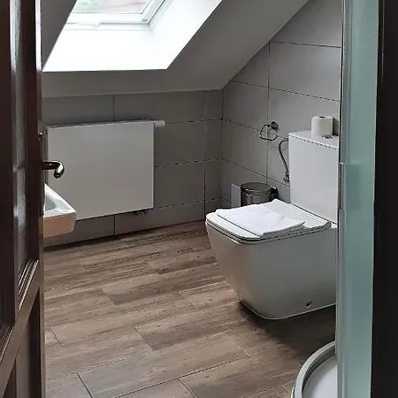 Bunkr - Modry Dum Hotel Karlštejn