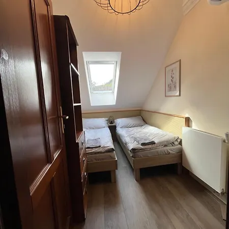 Hotel Bunkr - Modry Dum