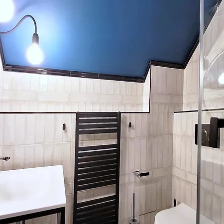 Bunkr - Modry Dum Hotel