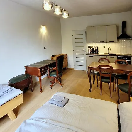 Hotel Bunkr - Modry Dum