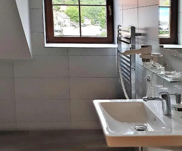 Hotel Bunkr Karlstejn - Modry Dum