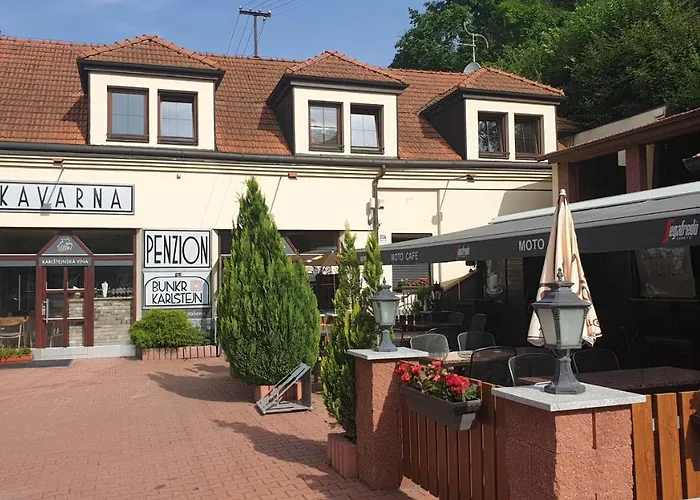 Bunkr Karlstejn - Modry Dum Hotel Karlstejn