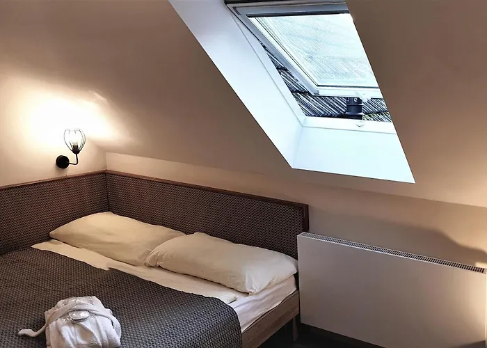 Hotel Bunkr Karlstejn - Modry Dum Karlstejn