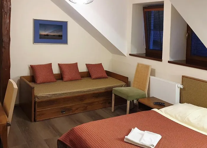 Hotel Bunkr Karlstejn - Modry Dum