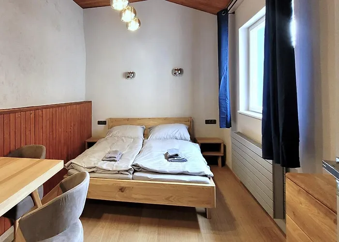 Hotel Bunkr Karlstejn - Modry Dum