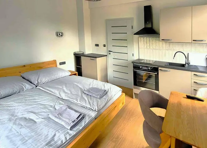 Bunkr Karlstejn - Modry Dum Hotel