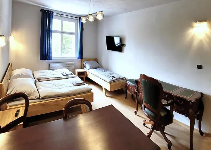 Hotel Bunkr Karlstejn - Modry Dum Karlstejn